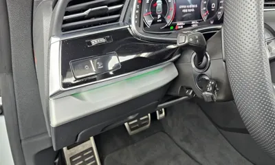 Audi Q8 2023, 30464 км, за 48772.53 USD - фото 32