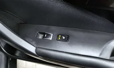 Hyundai Grandeur 2017, 141545 км, за 6144.7 USD - фото 19
