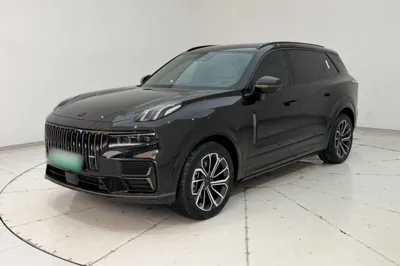 Lynk & Co 09 EM-P · 2024 год