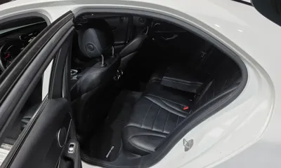 Mercedes-Benz C-Class 2017, 129184 км, за 9264.89 USD - фото 11