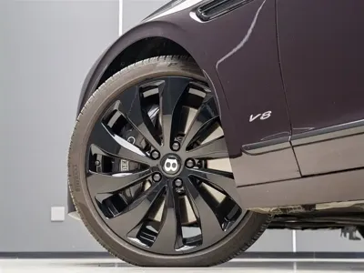 Bentley Flying Spur 2022, 66000 км, за 283690.79 USD - фото 6