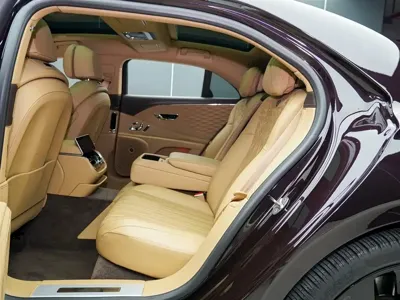 Bentley Flying Spur 2022, 66000 км, за 283690.79 USD - фото 13