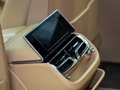 Bentley Flying Spur 2022, 66000 км, за 283690.79 USD - фото 15