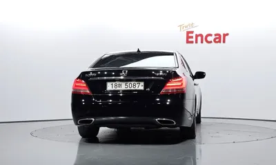 Hyundai Equus 2014, 258123 км, за 3547.03 USD