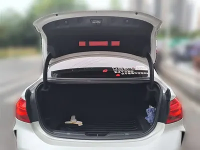 BMW 1 Series 2019, 64400 км, за 7186.13 USD - фото 20