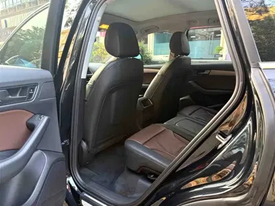 Audi Q5 2018, 80000 км, за 13213.4 USD