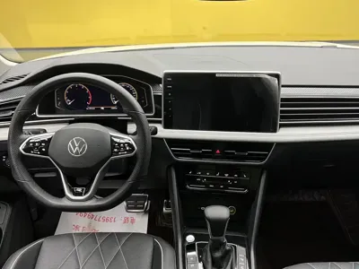 Volkswagen Tiguan L 2023, 16000 км, за 16921.39 USD