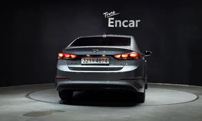 Hyundai Avante 2017, 135414 км, за 4690.56 USD