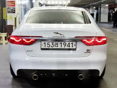 Jaguar XF 2016, 130517 км, за 7667.91 USD
