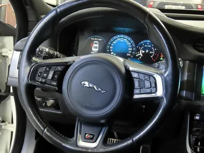 Jaguar XF 2016, 130517 км, за 7667.91 USD - фото 8