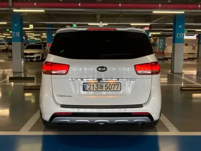 Kia Canival 2017, 233500 км, за 6440.29 USD
