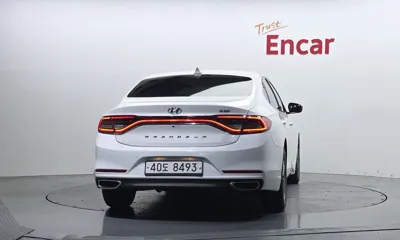 Hyundai Grandeur 2018, 138089 км, за 8336.62 USD