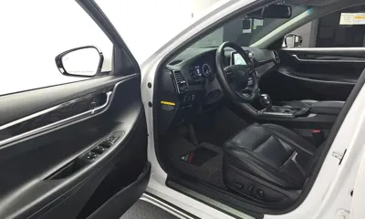 Hyundai Grandeur 2018, 138089 км, за 8273.62 USD - фото 10