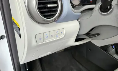 Hyundai Kona 2020, 66482 км, за 14886.56 USD - фото 16