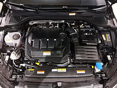 Volkswagen Golf 2025, 6645 км, за 23466.44 USD - фото 6