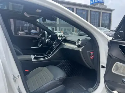 Mercedes-Benz C-Class 2023, 30000 км, за 27741.12 USD