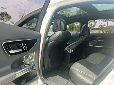Mercedes-Benz C-Class 2023, 30000 км, за 27741.12 USD