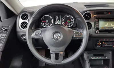 Volkswagen Tiguan 2015, 139901 км, за 5139.22 USD - фото 13
