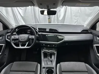 Audi Q3 2022, 44000 км, за 25272.25 USD