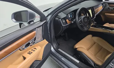 Volvo S90 2018, 130608 км, за 11074.92 USD - фото 13