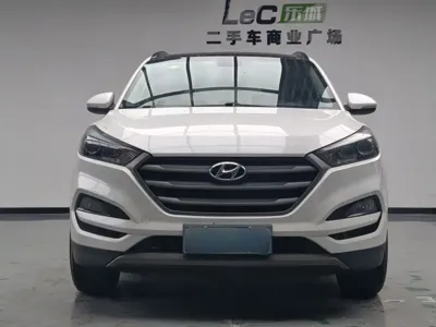 Hyundai Tucson 2016, 90000 км, за 5282.62 USD