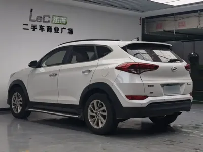 Hyundai Tucson 2016, 90000 км, за 5282.62 USD