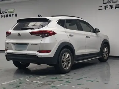 Hyundai Tucson 2016, 90000 км, за 5282.62 USD