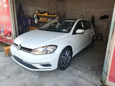 Volkswagen Golf · 2020 год