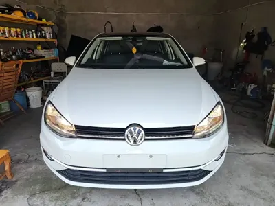 Volkswagen Golf 2020, 31800 км, за 9902.69 USD
