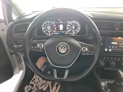 Volkswagen Golf 2020, 31800 км, за 9916.15 USD - фото 11