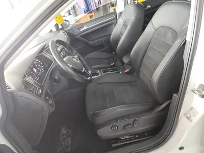 Volkswagen Golf 2020, 31800 км, за 9916.15 USD - фото 15