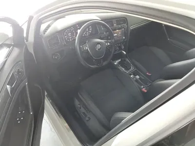 Volkswagen Golf 2020, 31800 км, за 9916.15 USD - фото 16