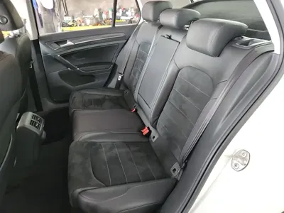 Volkswagen Golf 2020, 31800 км, за 9916.15 USD - фото 17