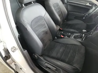 Volkswagen Golf 2020, 31800 км, за 9916.15 USD - фото 25