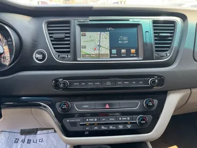 Kia Canival 2016, 155377 км, за 5382.7 USD - фото 12