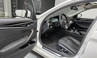BMW 5-Series 2019, 87848 км, за 15426.02 USD - фото 11