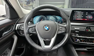 BMW 5-Series 2019, 87848 км, за 15426.02 USD - фото 13