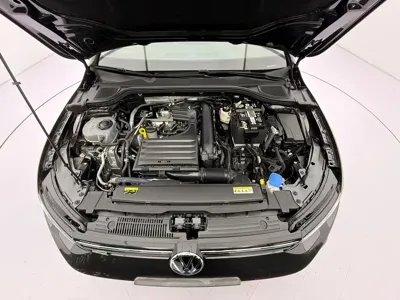Volkswagen Golf 2024, 100 км, за 21715.53 USD - фото 8