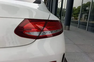 Mercedes-Benz C-Class 2018, 55800 км, за 21847 USD - фото 9