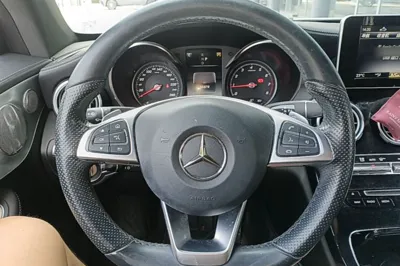 Mercedes-Benz C-Class 2018, 55800 км, за 21847 USD - фото 13