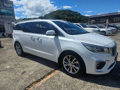 Kia Canival 2019, 133768 км, за 9977.68 USD