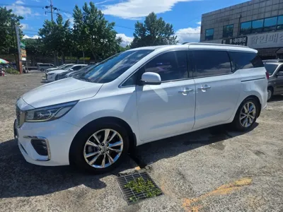 Kia Canival 2019, 133768 км, за 9977.68 USD