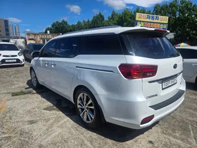 Kia Canival 2019, 133768 км, за 9977.68 USD