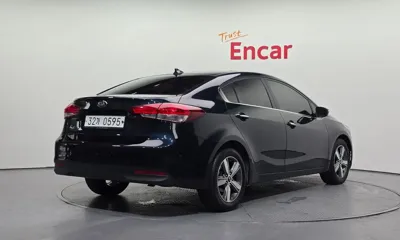 Kia K3 2016, 157725 км, за 4883.76 USD