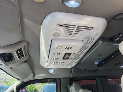 Chevrolet Express Van 2019, 58110 км, за 28990.24 USD - фото 13