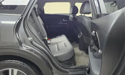 Kia Niro 2021, 72306 км, за 10906.94 USD - фото 12