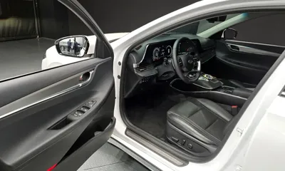 Hyundai Grandeur 2022, 64900 км, за 16410.66 USD - фото 10