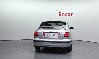 Hyundai Avante 2002, 79345 км, за 2842.41 USD