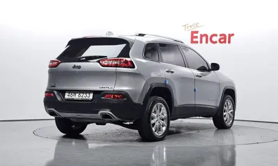 Jeep Cherokee 2015, 165583 км, за 5451.92 USD