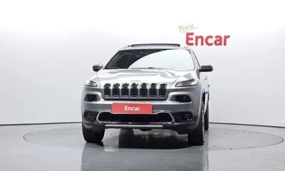 Jeep Cherokee 2015, 165583 км, за 5451.92 USD